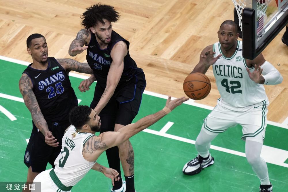 曼城中场的 曼城中场的