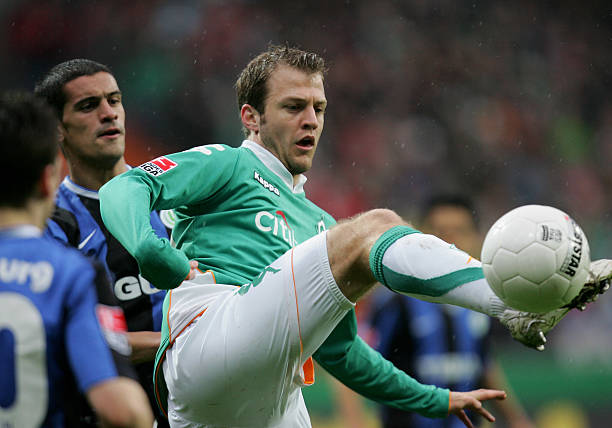 薛飞1-3遭林昀儒逆转，WTT仁川冠军赛男单首轮出局.